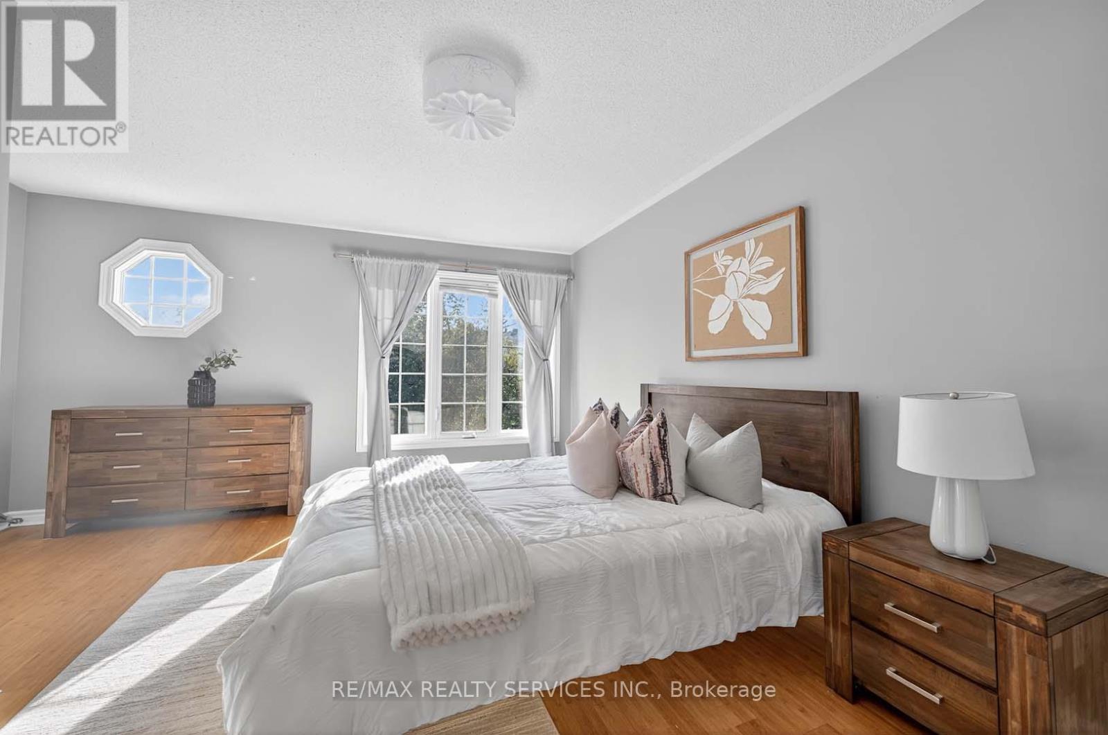 8 Hartnell Square, Brampton (Central Park), Ontario  L6S 5W7 - Photo 17 - W12444068