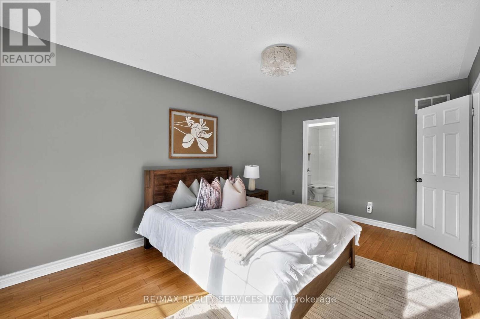 8 Hartnell Square, Brampton (Central Park), Ontario  L6S 5W7 - Photo 19 - W12444068