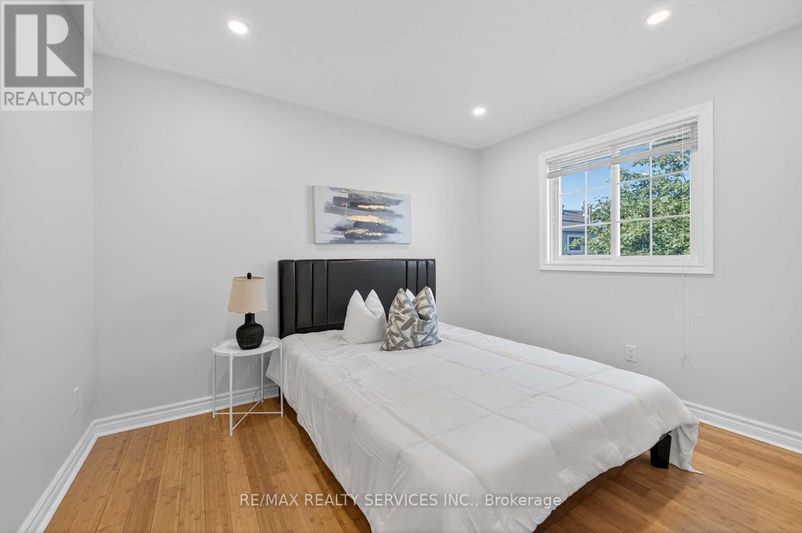8 Hartnell Square, Brampton (Central Park), Ontario  L6S 5W7 - Photo 21 - W12444068