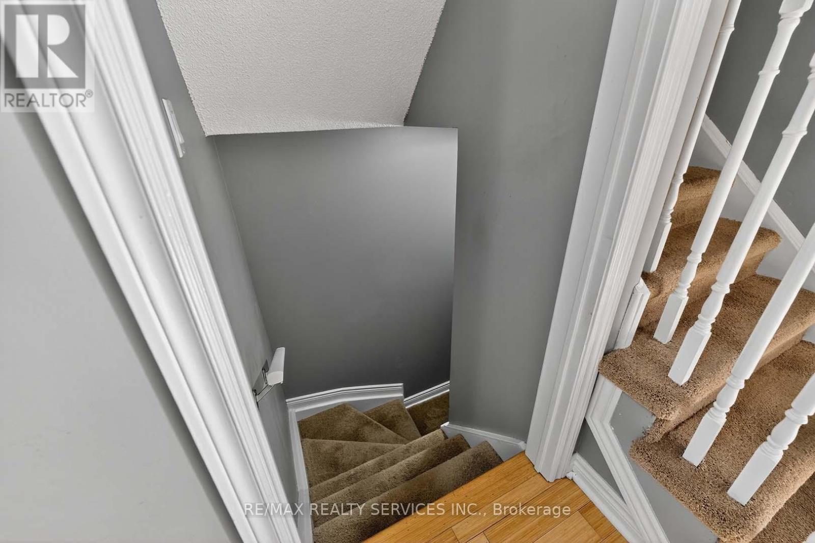 8 Hartnell Square, Brampton (Central Park), Ontario  L6S 5W7 - Photo 25 - W12444068