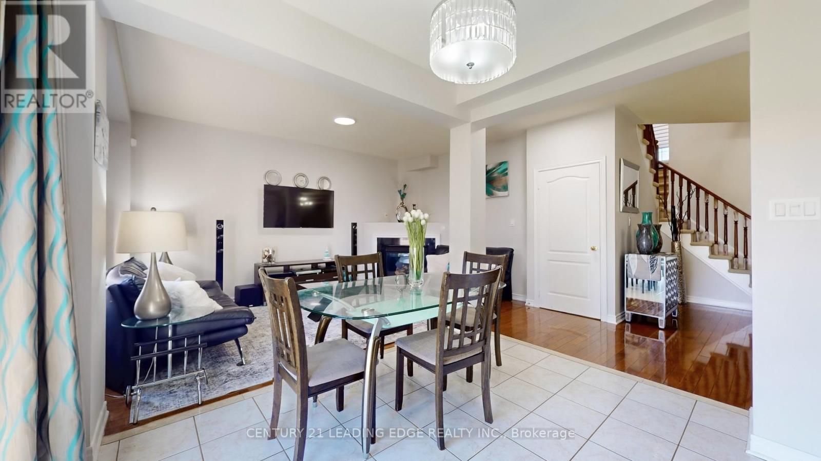 113 Sugarhill Drive, Brampton (Fletcher's Meadow), Ontario  L7A 3X3 - Photo 14 - W12444086