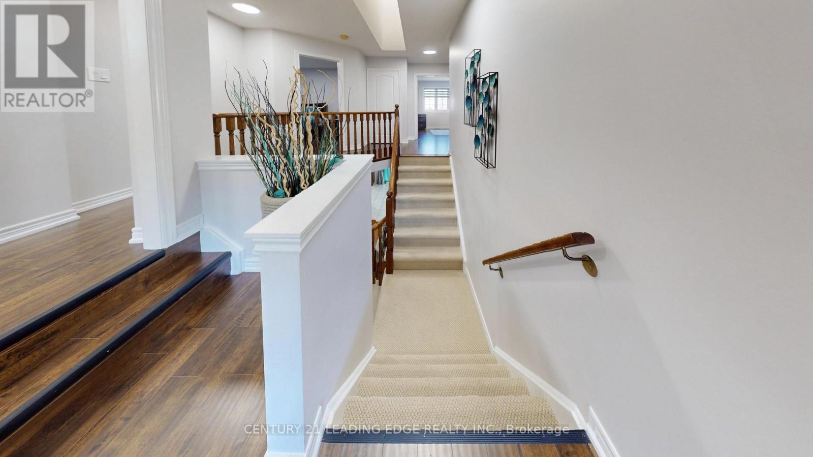 113 Sugarhill Drive, Brampton (Fletcher's Meadow), Ontario  L7A 3X3 - Photo 18 - W12444086