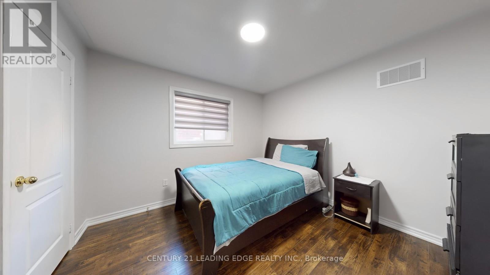 113 Sugarhill Drive, Brampton (Fletcher's Meadow), Ontario  L7A 3X3 - Photo 27 - W12444086