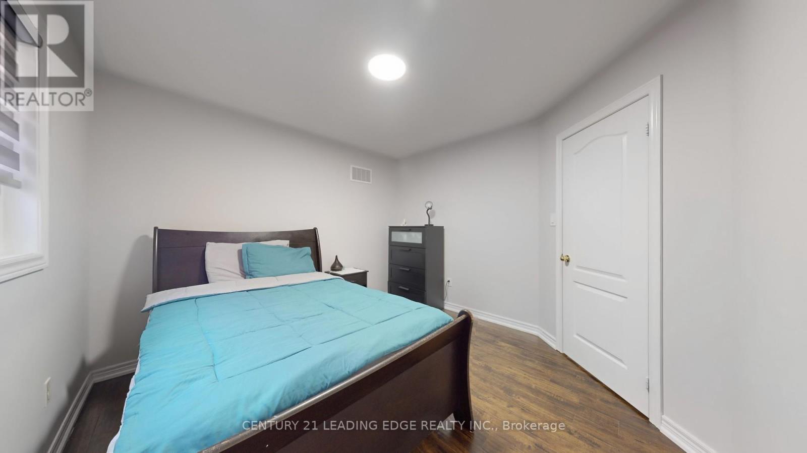 113 Sugarhill Drive, Brampton (Fletcher's Meadow), Ontario  L7A 3X3 - Photo 28 - W12444086