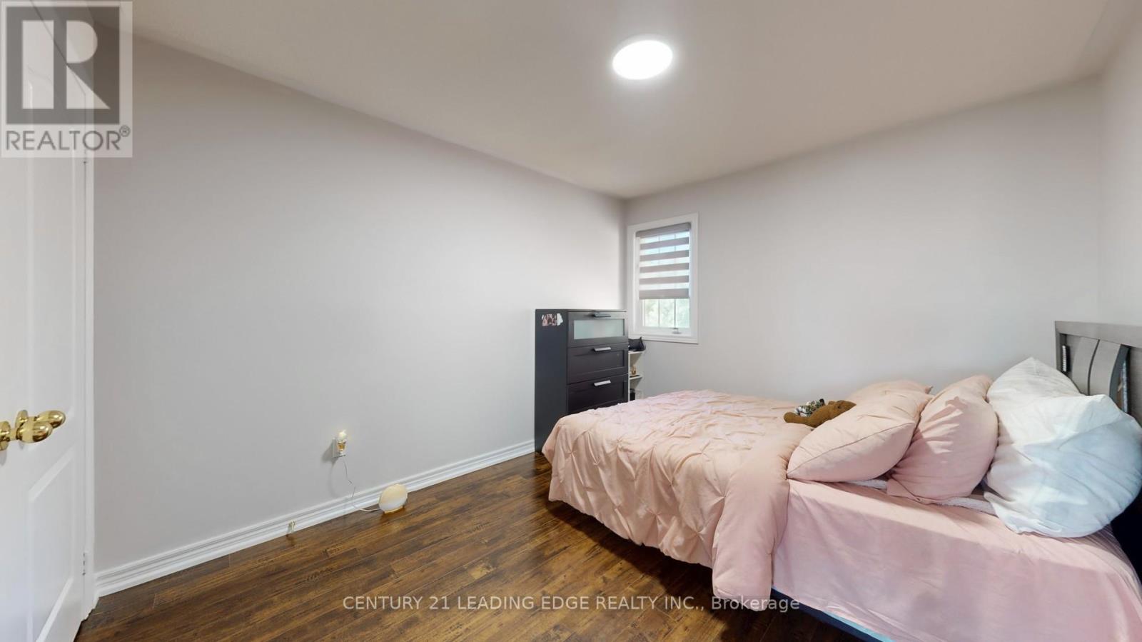 113 Sugarhill Drive, Brampton (Fletcher's Meadow), Ontario  L7A 3X3 - Photo 30 - W12444086