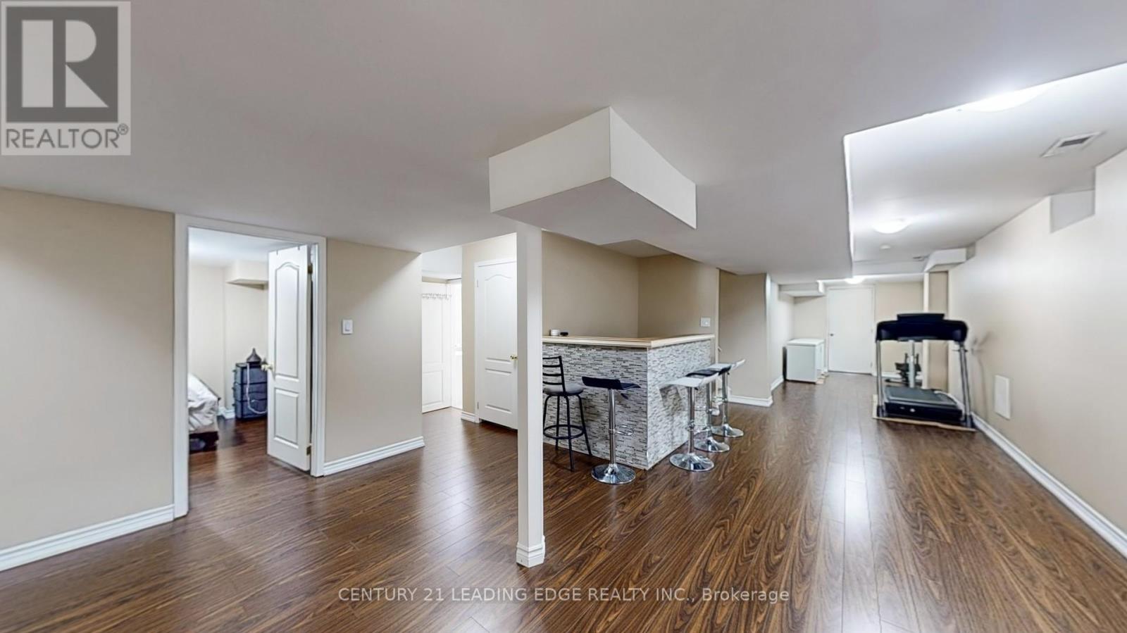 113 Sugarhill Drive, Brampton (Fletcher's Meadow), Ontario  L7A 3X3 - Photo 34 - W12444086