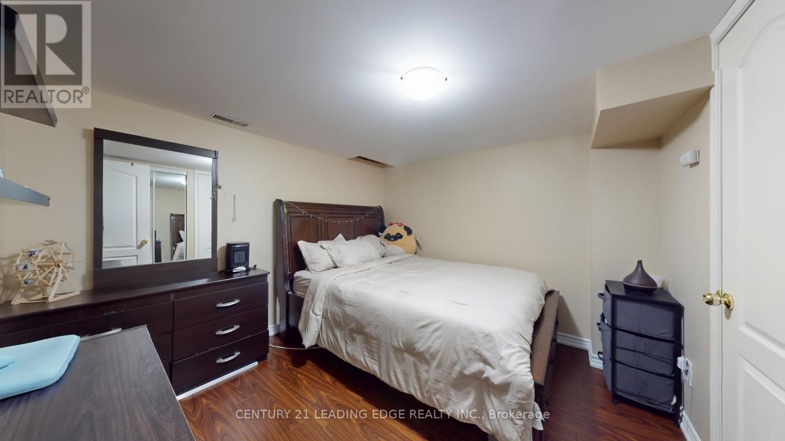 113 Sugarhill Drive, Brampton (Fletcher's Meadow), Ontario  L7A 3X3 - Photo 38 - W12444086