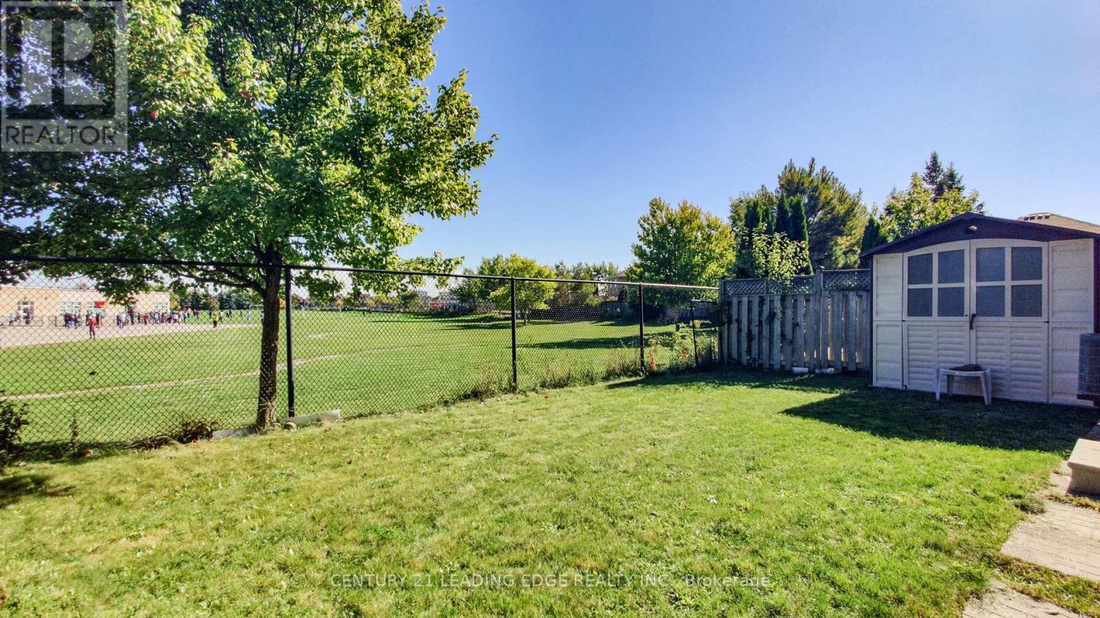 113 Sugarhill Drive, Brampton (Fletcher's Meadow), Ontario  L7A 3X3 - Photo 40 - W12444086