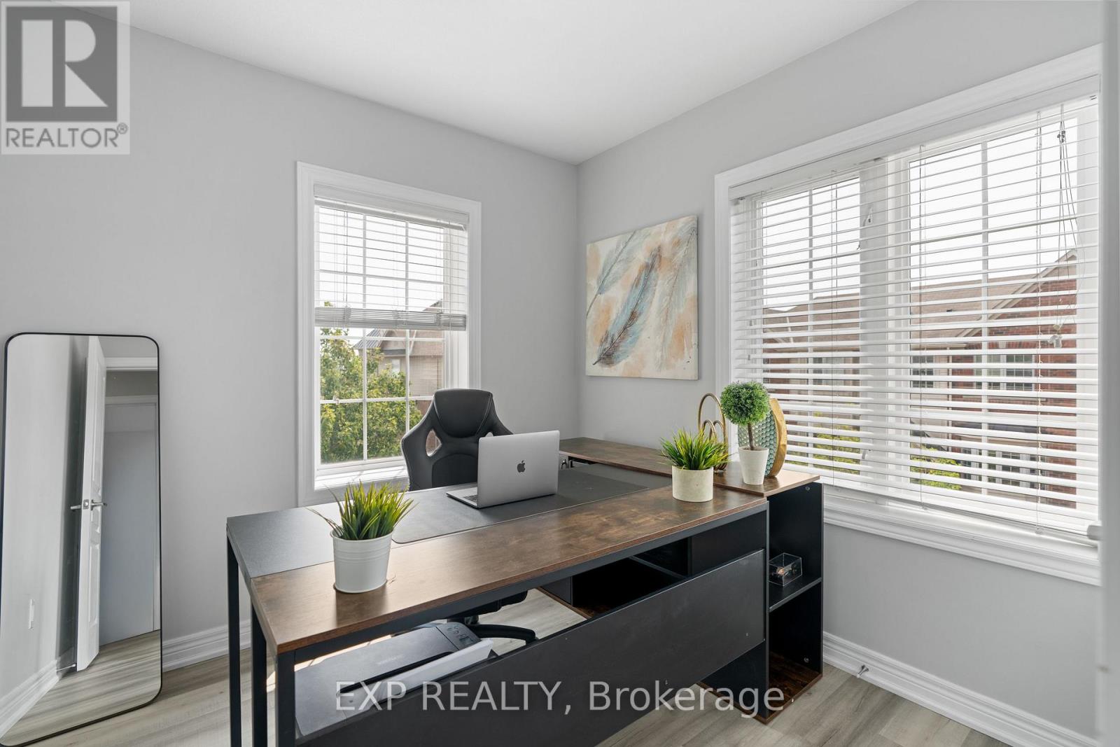 92 - 1401 Plains Road E, Burlington, Ontario  L7R 3P9 - Photo 11 - W12444094