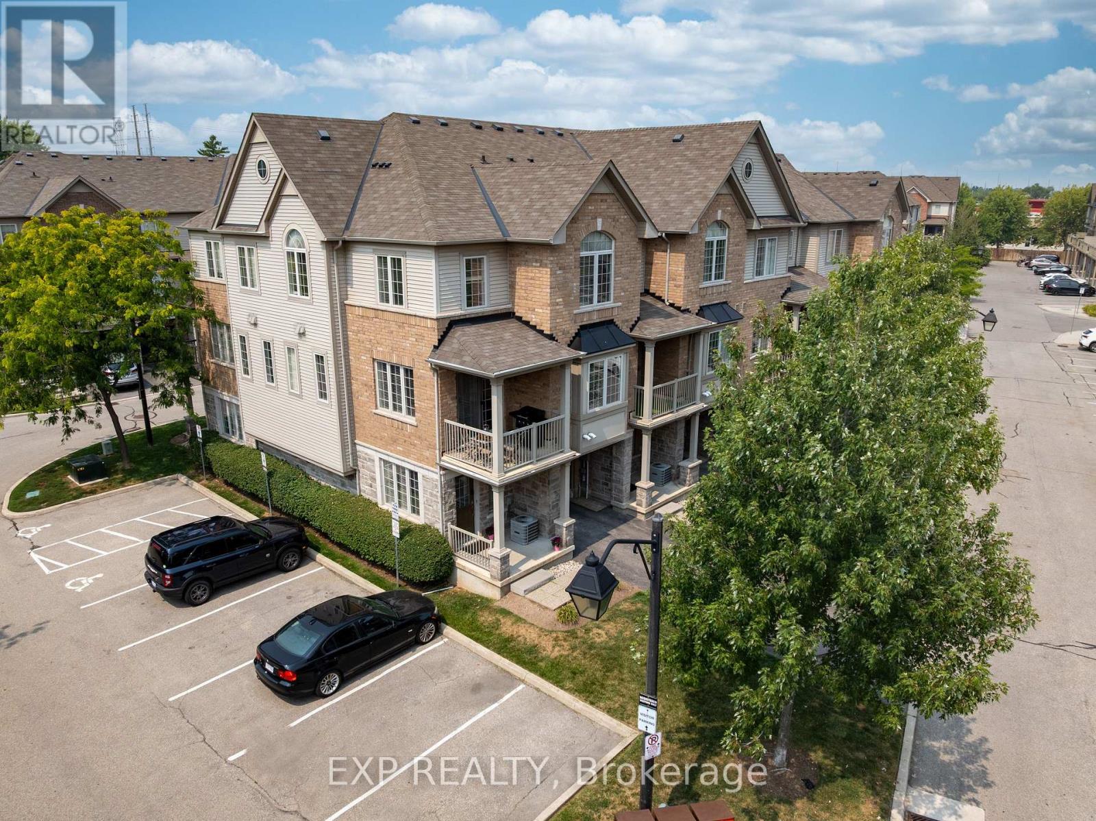 92 - 1401 Plains Road E, Burlington, Ontario  L7R 3P9 - Photo 2 - W12444094