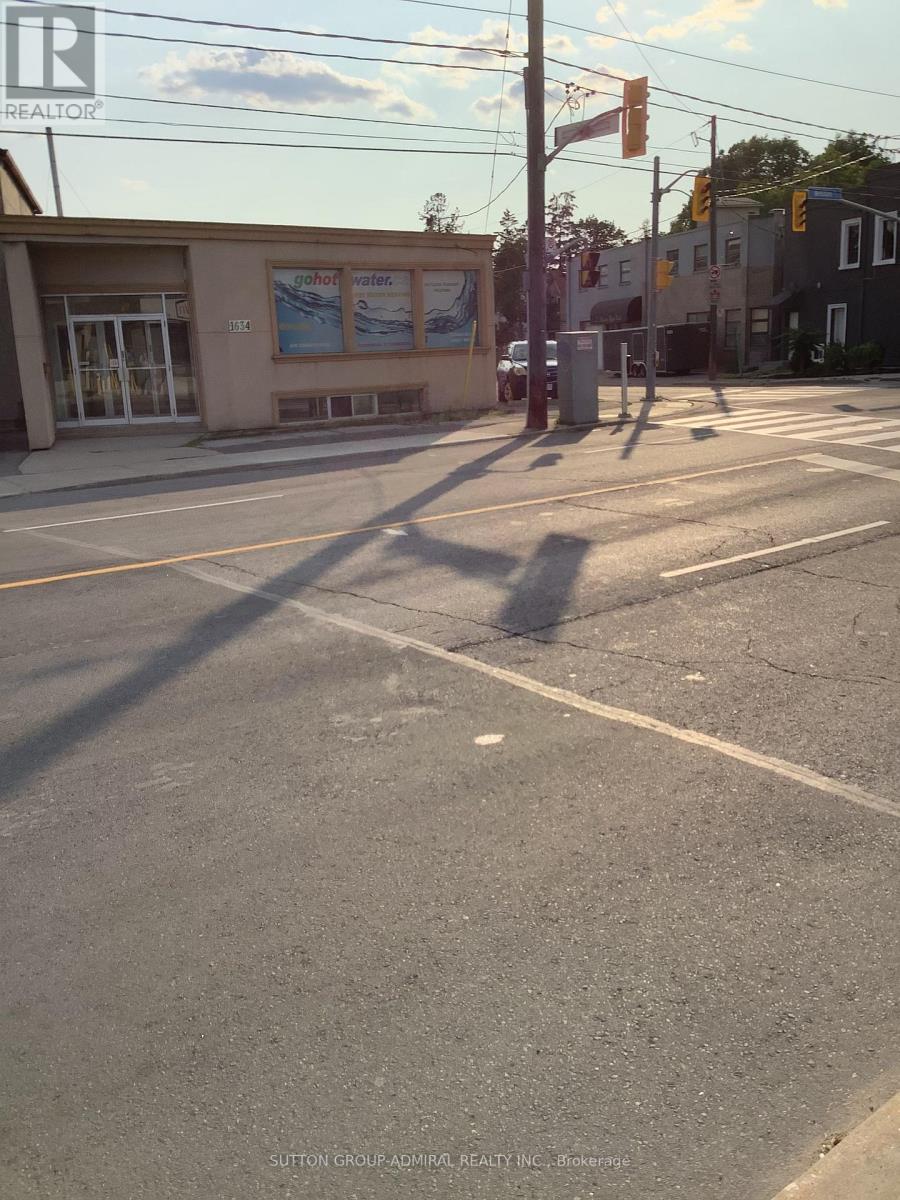 1634 Weston Road W, Toronto, Ontario  M9N 1T9 - Photo 2 - W12444095