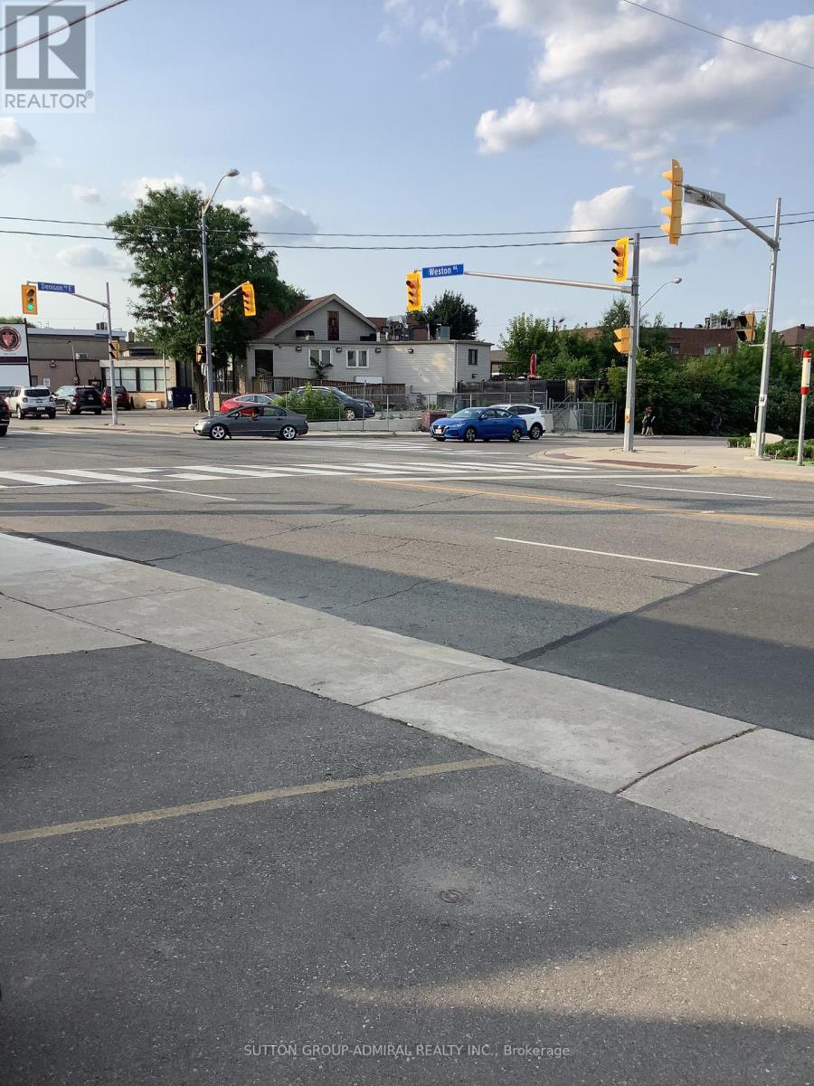 1634 Weston Road W, Toronto, Ontario  M9N 1T9 - Photo 6 - W12444095