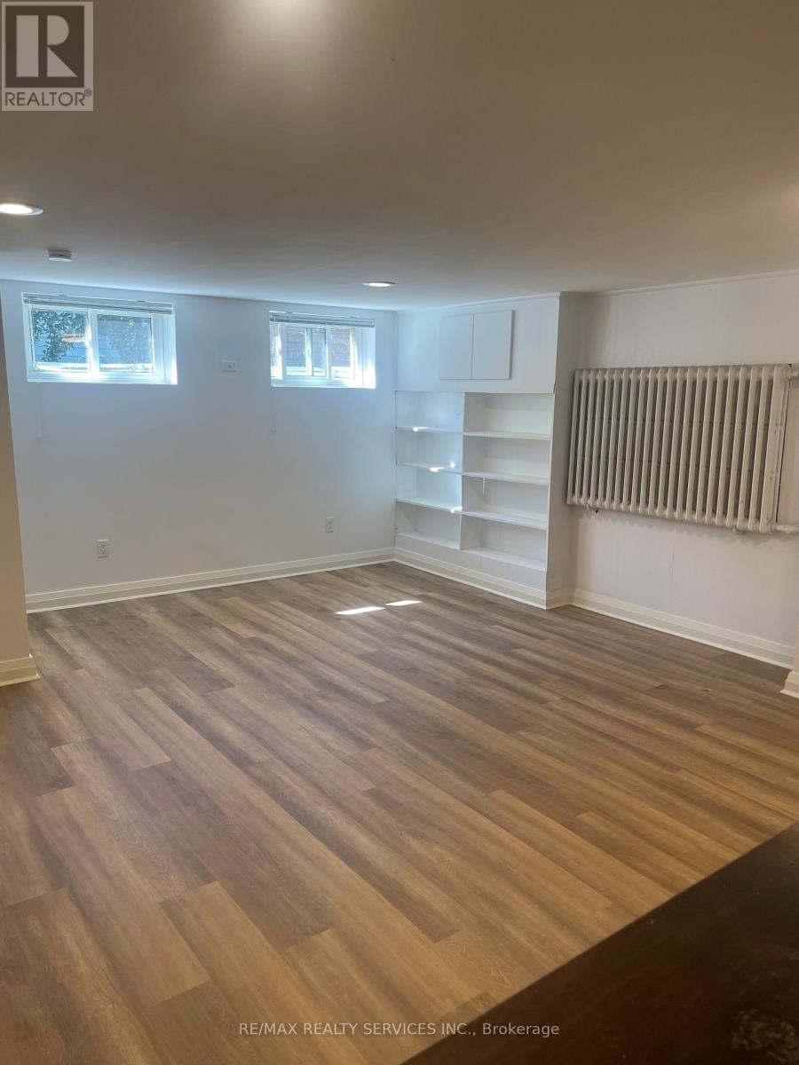 Lower - 2 Craig Street, Brampton, Ontario  L6Y 1H9 - Photo 15 - W12444104