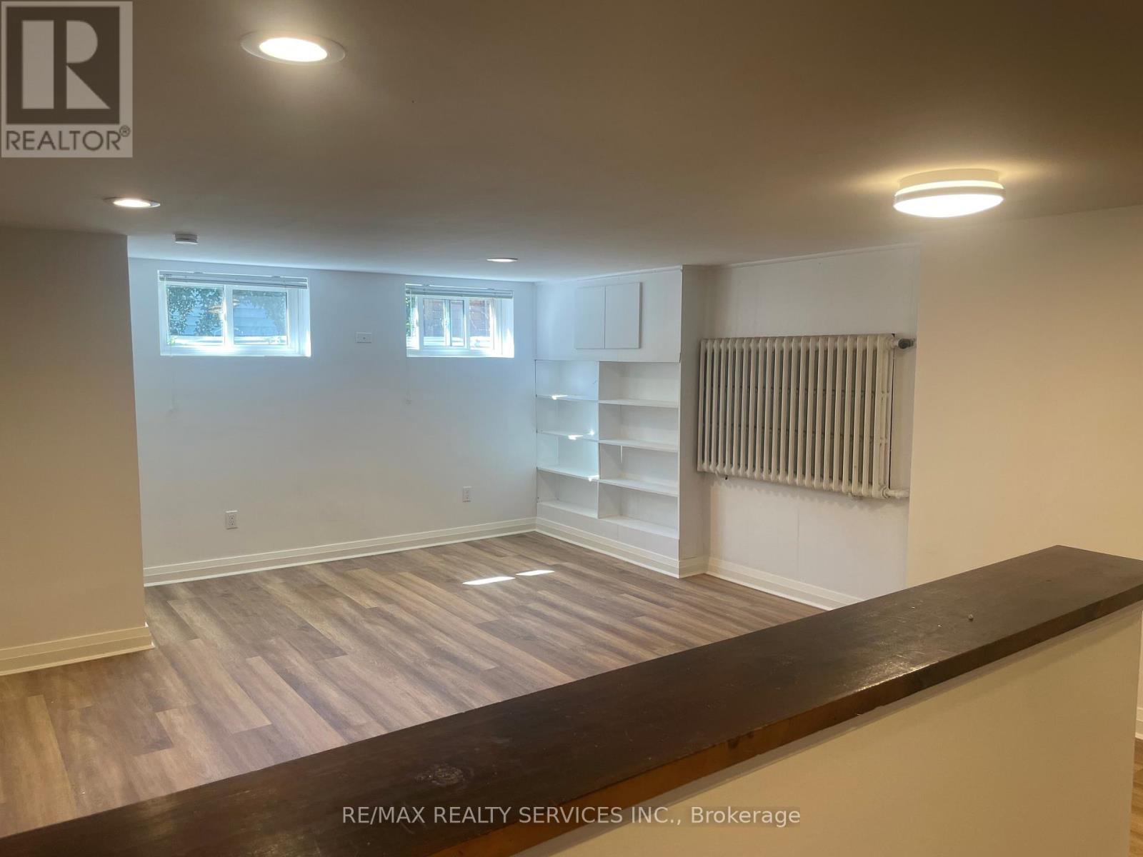 Lower - 2 Craig Street, Brampton, Ontario  L6Y 1H9 - Photo 16 - W12444104