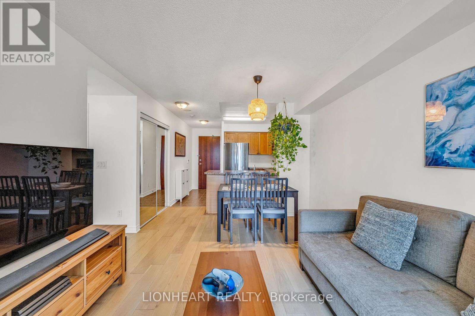 709 - 5 Michael Power Place, Toronto, Ontario  M9A 0A3 - Photo 14 - W12444107