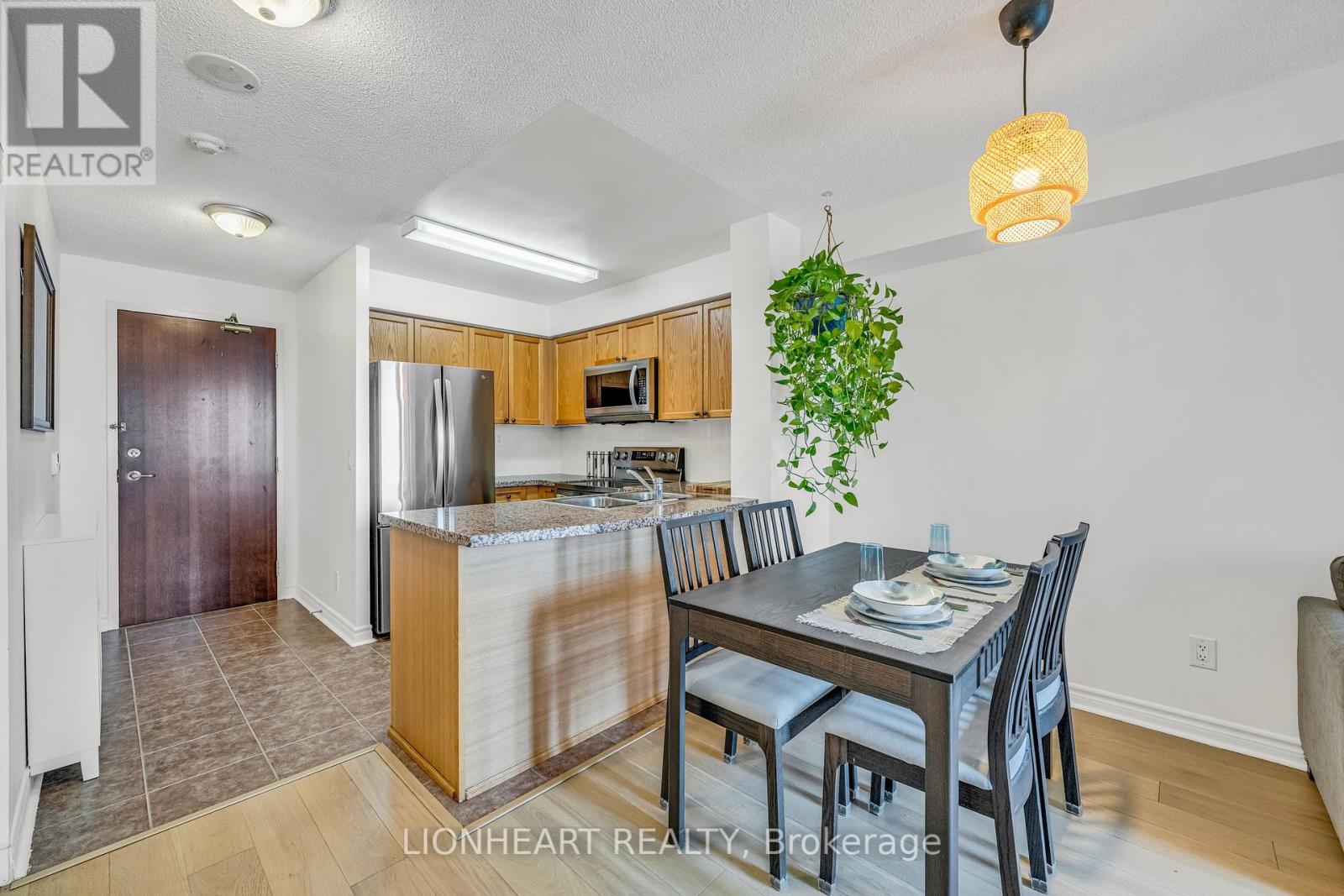 709 - 5 Michael Power Place, Toronto, Ontario  M9A 0A3 - Photo 16 - W12444107