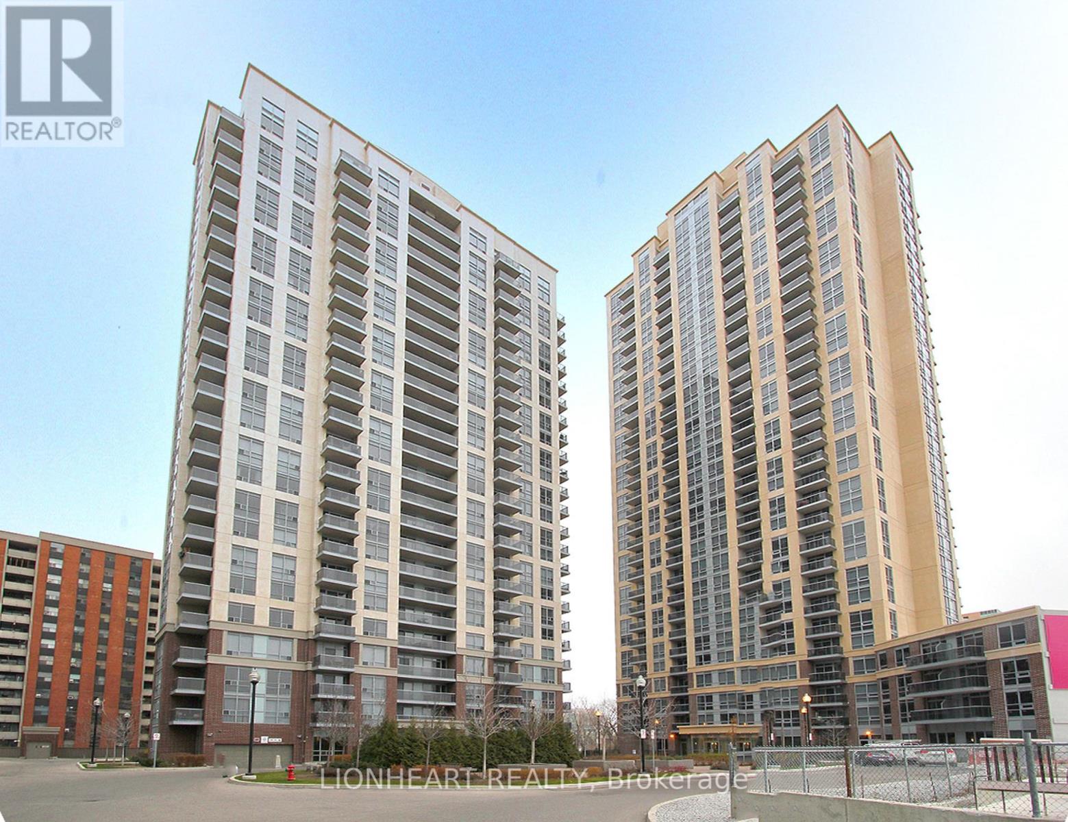 709 - 5 Michael Power Place, Toronto, Ontario  M9A 0A3 - Photo 2 - W12444107