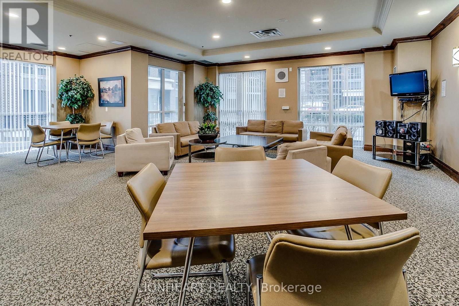 709 - 5 Michael Power Place, Toronto, Ontario  M9A 0A3 - Photo 35 - W12444107