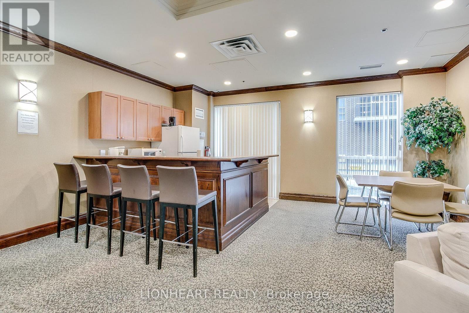 709 - 5 Michael Power Place, Toronto, Ontario  M9A 0A3 - Photo 39 - W12444107