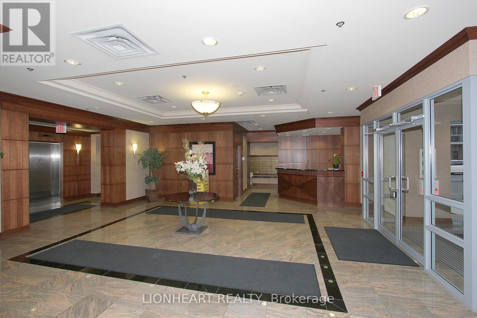 709 - 5 Michael Power Place, Toronto, Ontario  M9A 0A3 - Photo 5 - W12444107