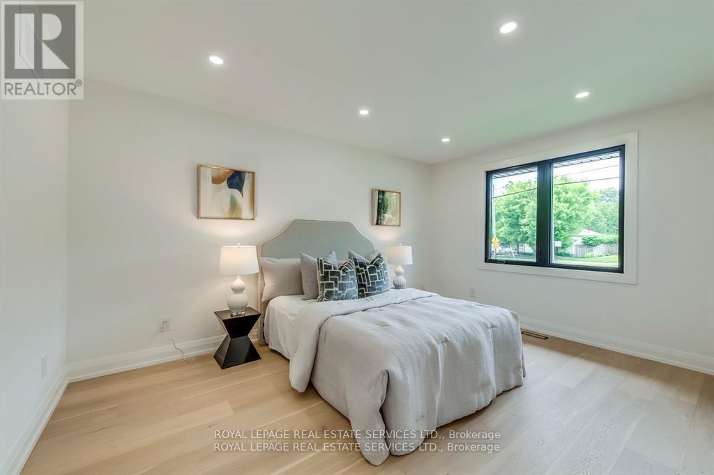 559 Walkers Line, Burlington, Ontario  L7N 2E4 - Photo 25 - W12444136