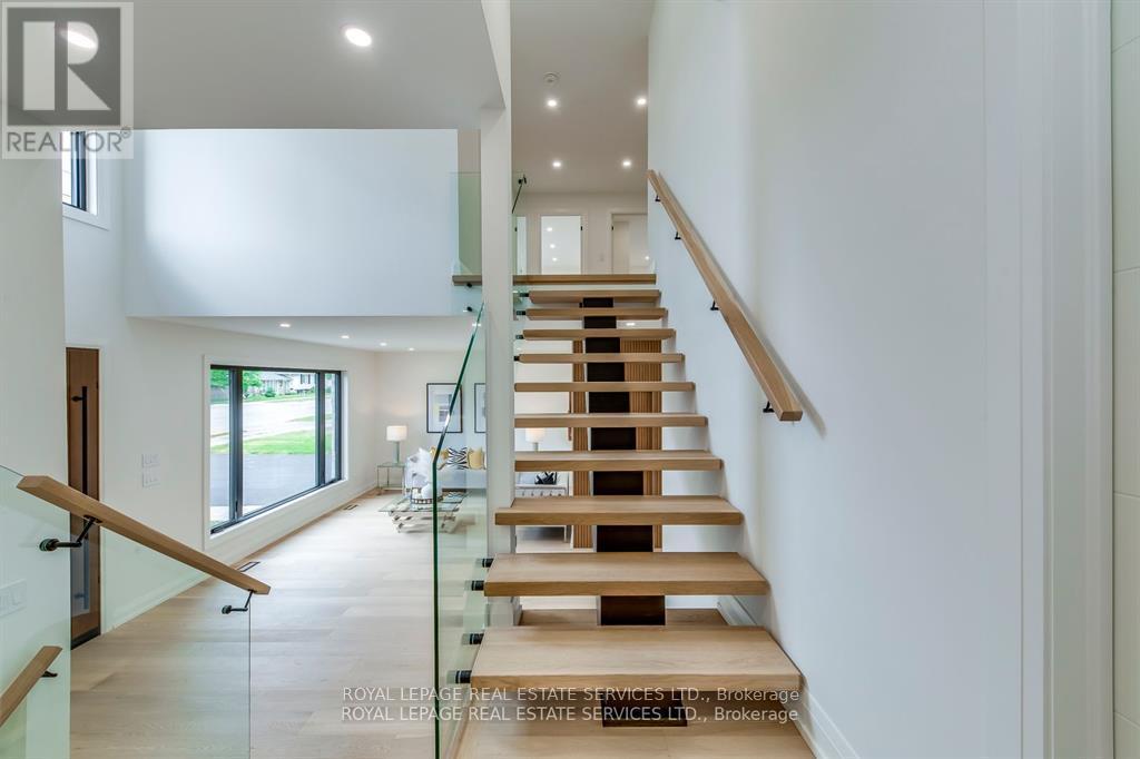 559 Walkers Line, Burlington, Ontario  L7N 2E4 - Photo 28 - W12444136