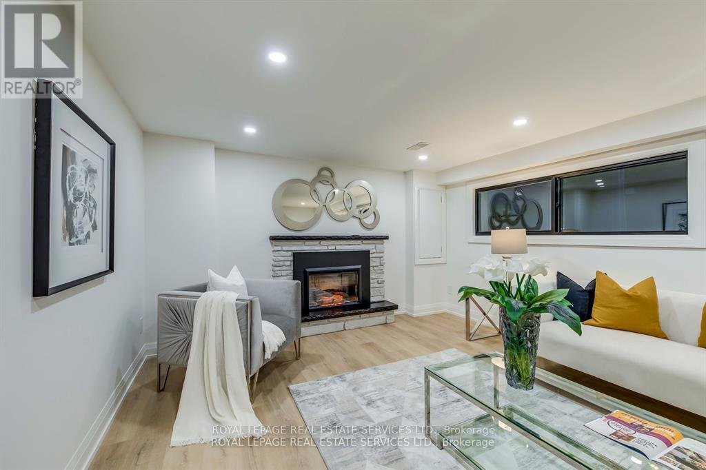 559 Walkers Line, Burlington, Ontario  L7N 2E4 - Photo 39 - W12444136