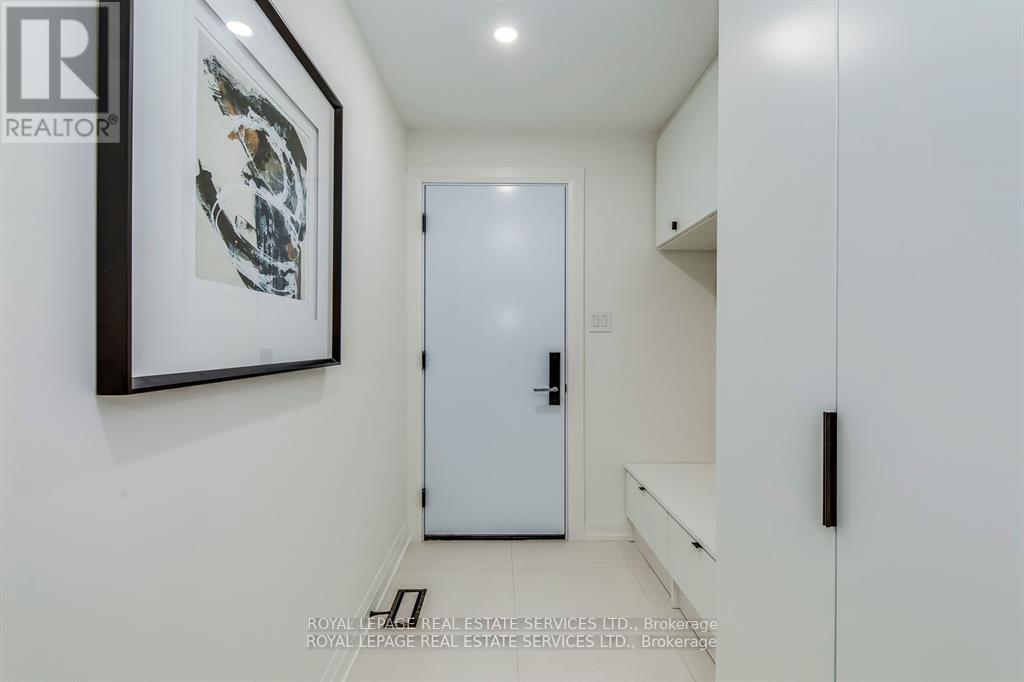 559 Walkers Line, Burlington, Ontario  L7N 2E4 - Photo 42 - W12444136