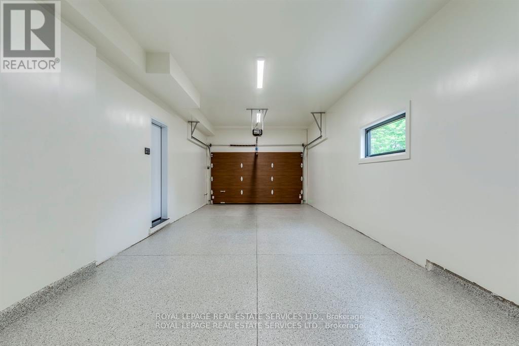 559 Walkers Line, Burlington, Ontario  L7N 2E4 - Photo 43 - W12444136