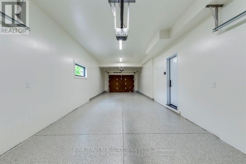 559 Walkers Line, Burlington, Ontario  L7N 2E4 - Photo 44 - W12444136