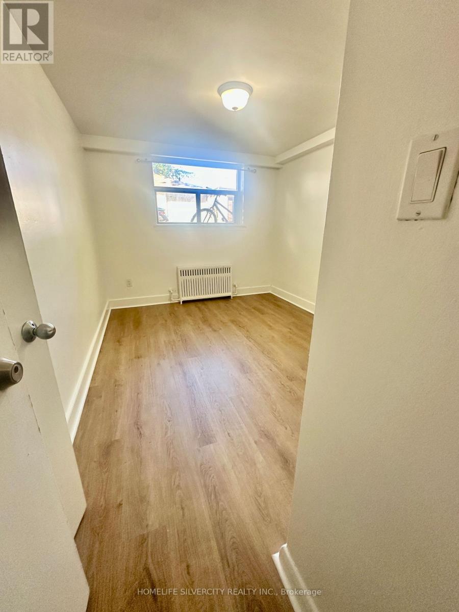 1 - 430 Ridelle Avenue, Toronto, Ontario  M6B 1K4 - Photo 6 - W12444148
