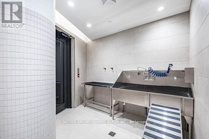 809 - 3006 William Cutmore Boulevard, Oakville, Ontario  L6H 7W8 - Photo 49 - W12444154
