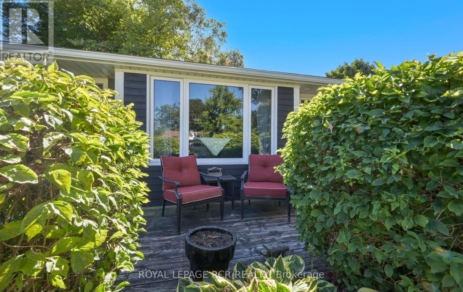 106 Zina Street, Orangeville, Ontario  L9W 1E8 - Photo 3 - W12444156