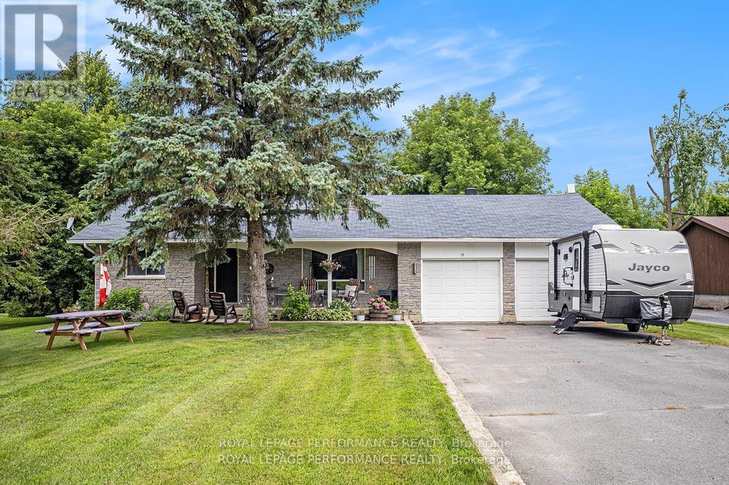 15 FAIR STREET, North Glengarry, Ontario