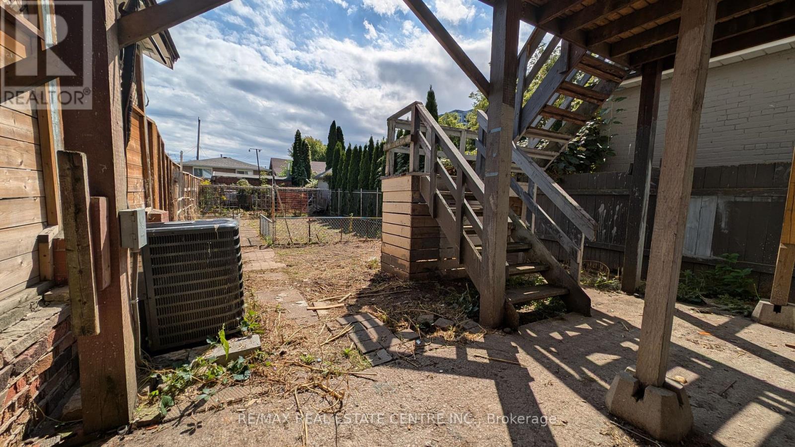 68 Magill Street, Hamilton (Strathcona), Ontario  L8R 2Y5 - Photo 16 - X12444028