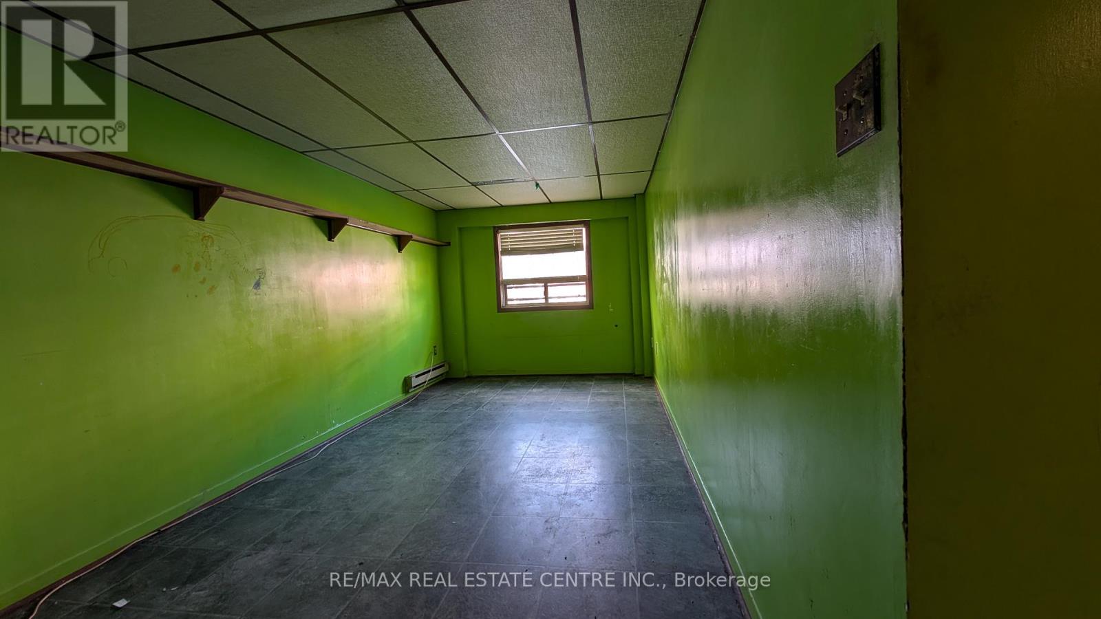 68 Magill Street, Hamilton (Strathcona), Ontario  L8R 2Y5 - Photo 2 - X12444028