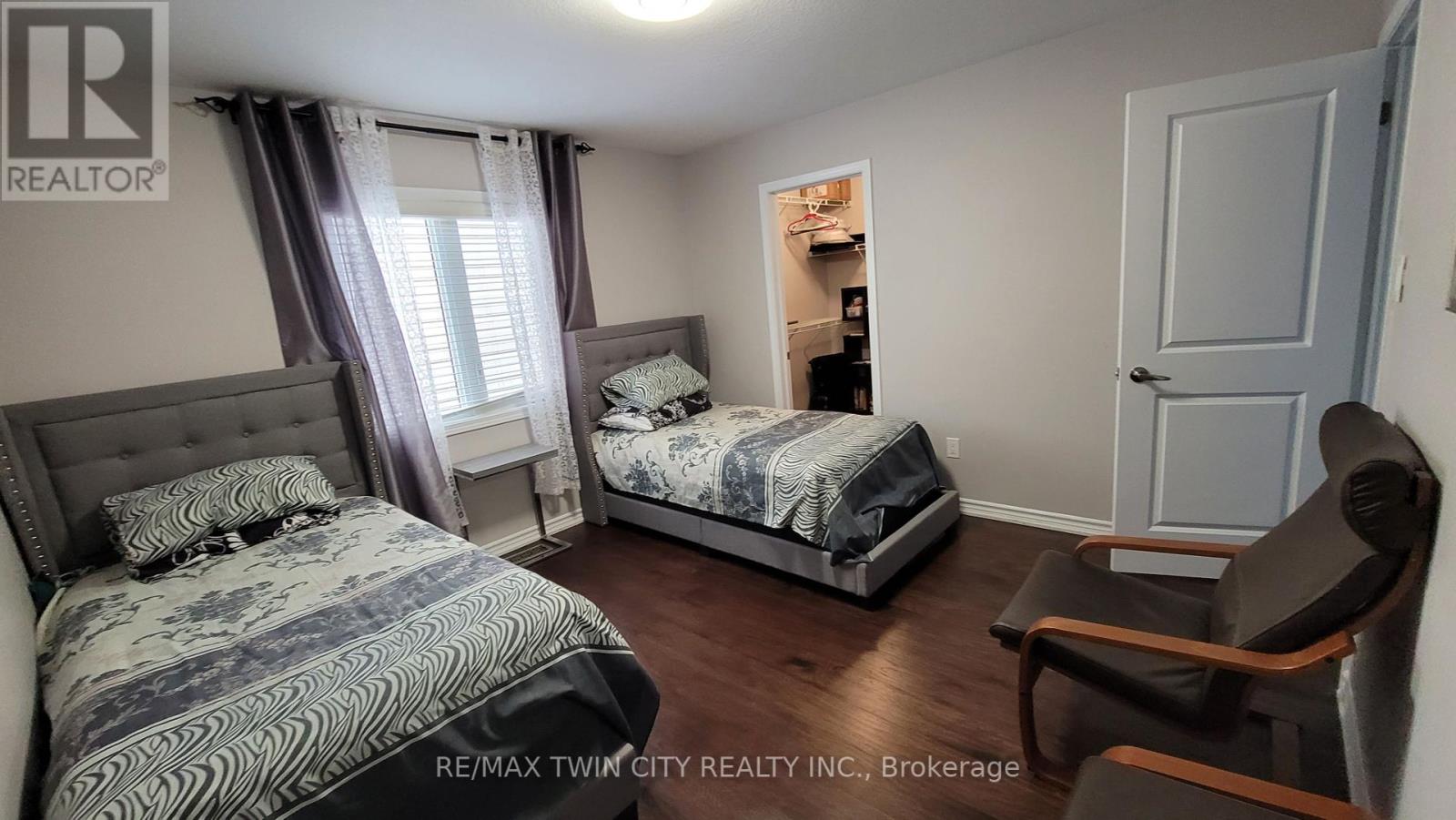 231 Grovehill Crescent, Kitchener, Ontario  N2R 0K8 - Photo 23 - X12444061