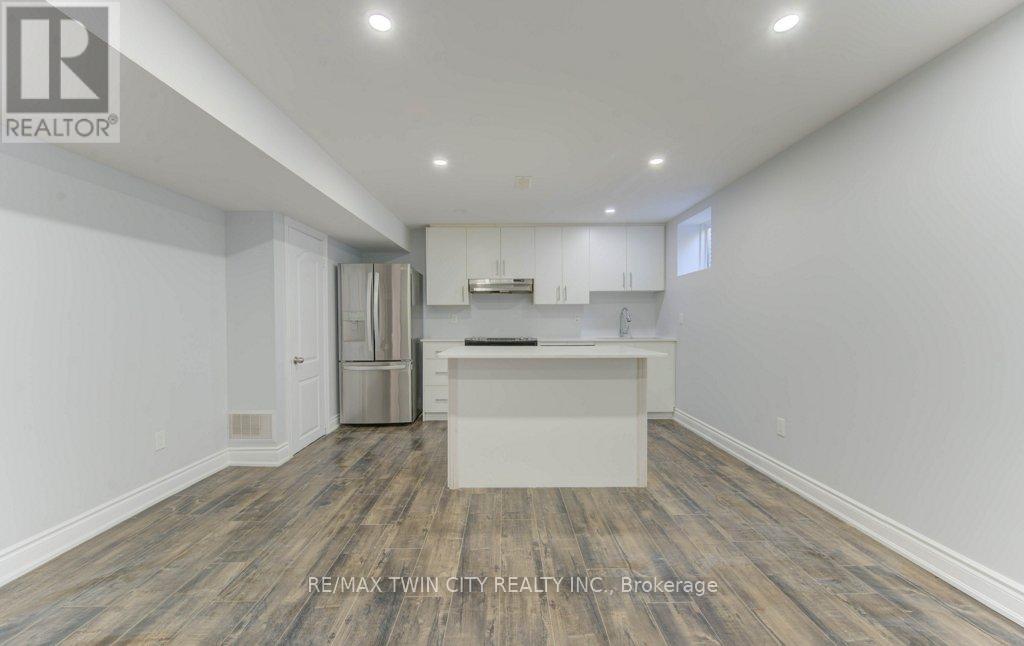 231 Grovehill Crescent, Kitchener, Ontario  N2R 0K8 - Photo 34 - X12444061