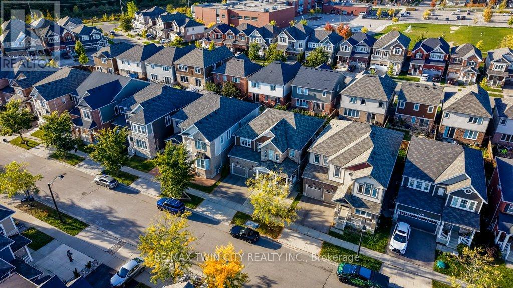 231 Grovehill Crescent, Kitchener, Ontario  N2R 0K8 - Photo 44 - X12444061