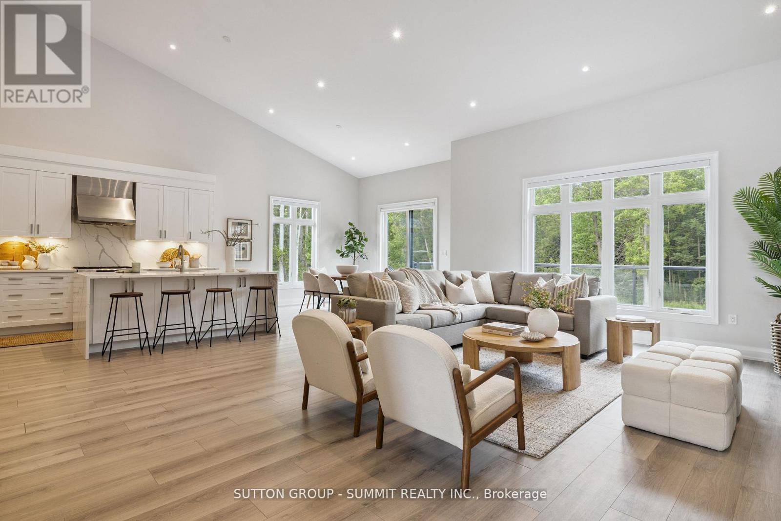 85 Goldie Court, Blue Mountains, Ontario  N0H 1J0 - Photo 6 - X12444087