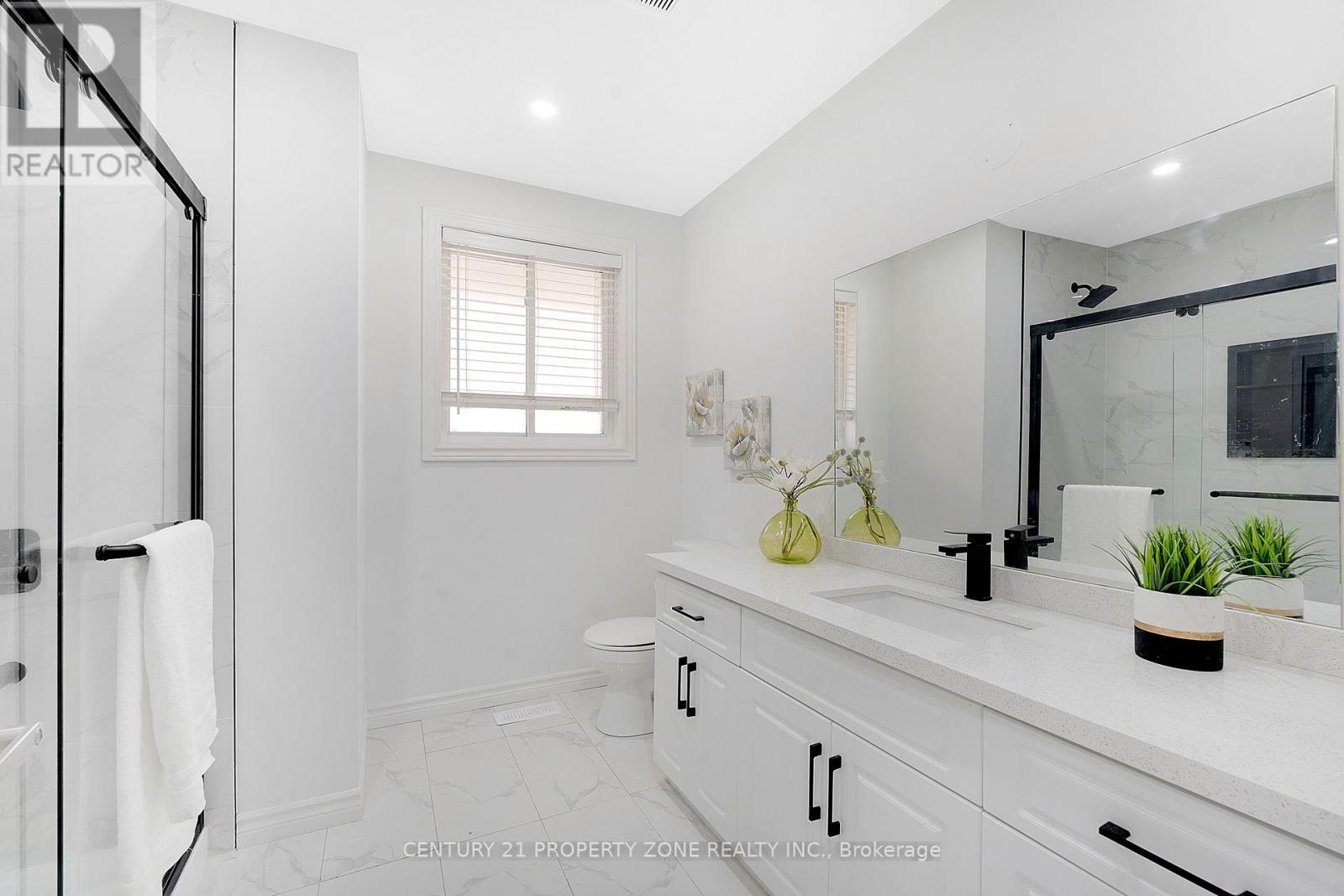 39 Southview Crescent, Cambridge, Ontario  N1P 1A3 - Photo 13 - X12444098
