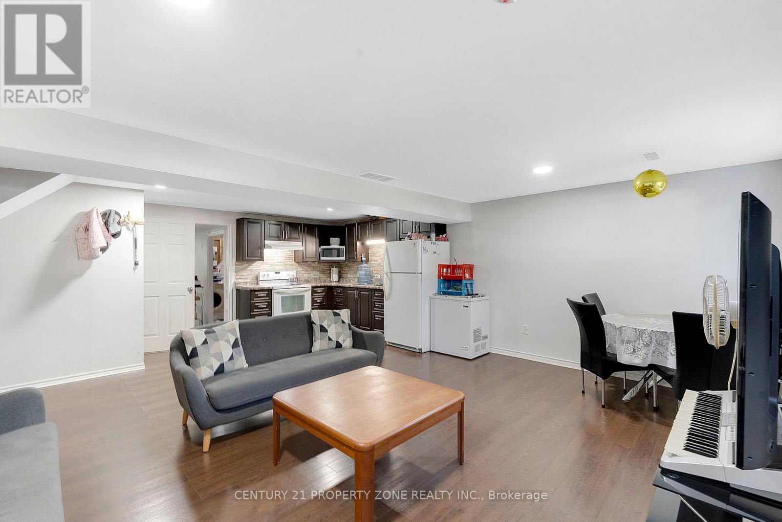 39 Southview Crescent, Cambridge, Ontario  N1P 1A3 - Photo 20 - X12444098