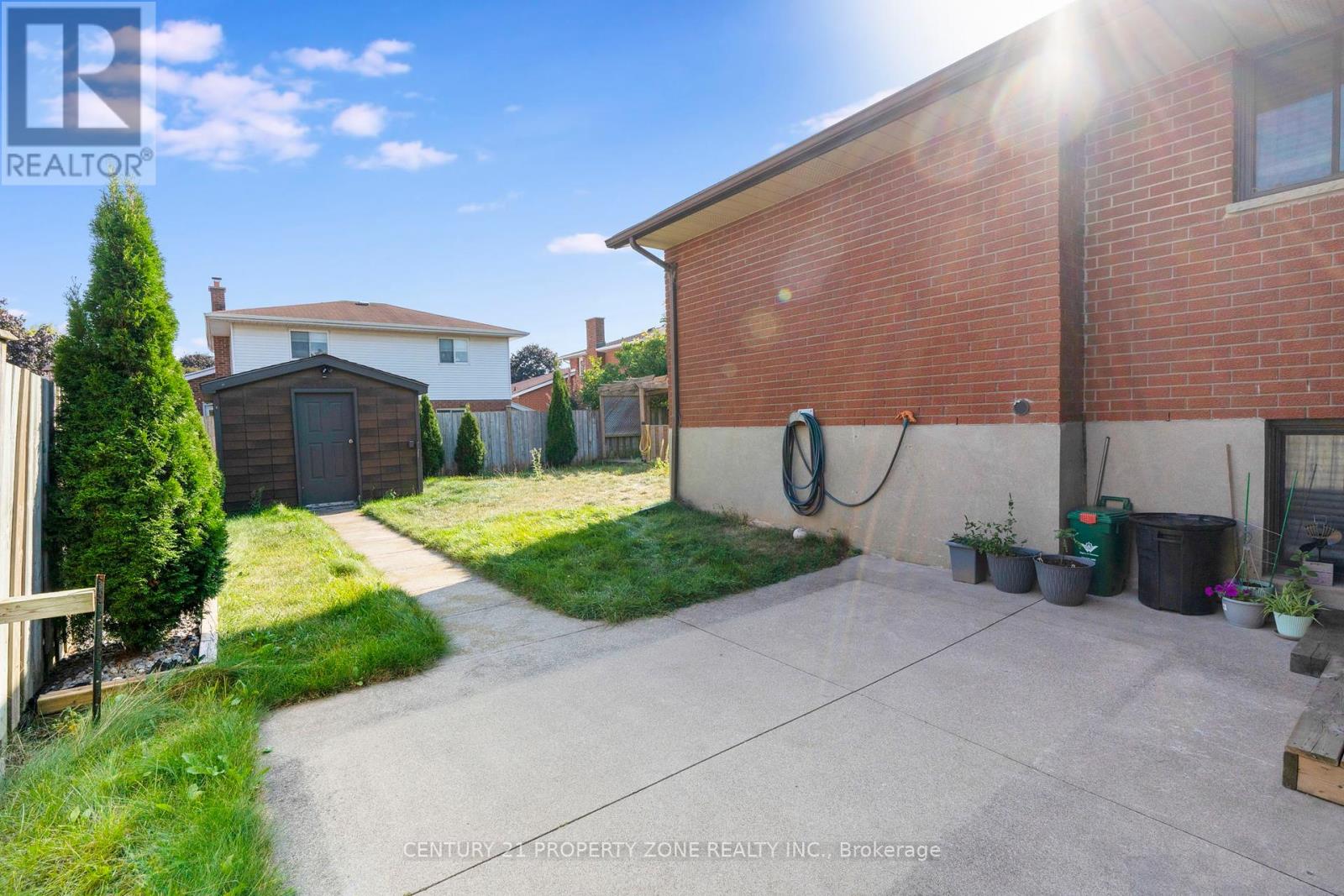39 Southview Crescent, Cambridge, Ontario  N1P 1A3 - Photo 24 - X12444098