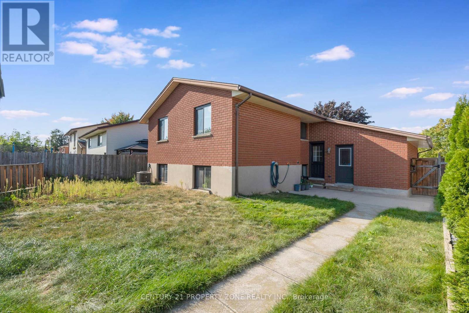 39 Southview Crescent, Cambridge, Ontario  N1P 1A3 - Photo 25 - X12444098
