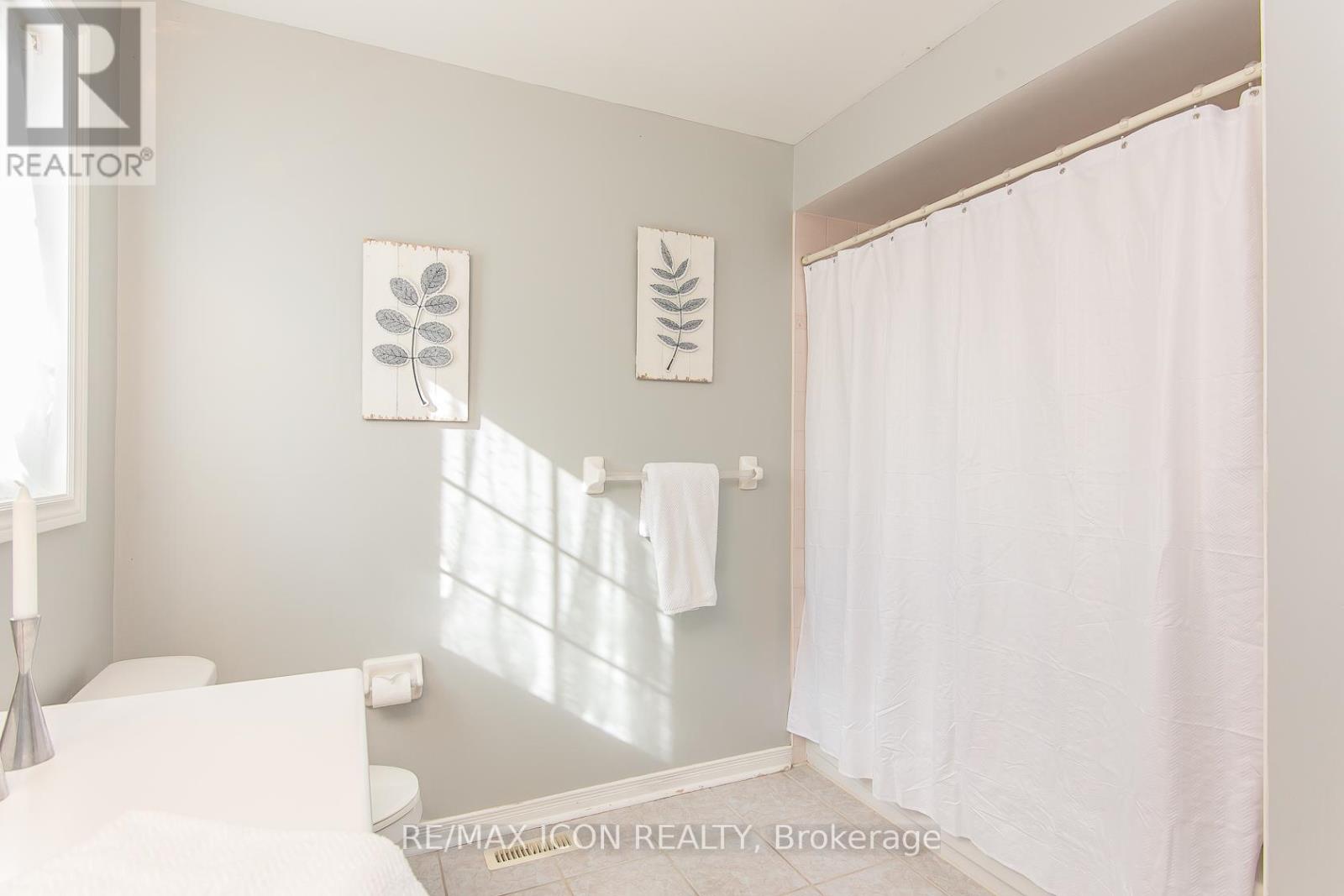 210 Philip Court, Centre Wellington (Fergus), Ontario  N1M 3M9 - Photo 30 - X12444122