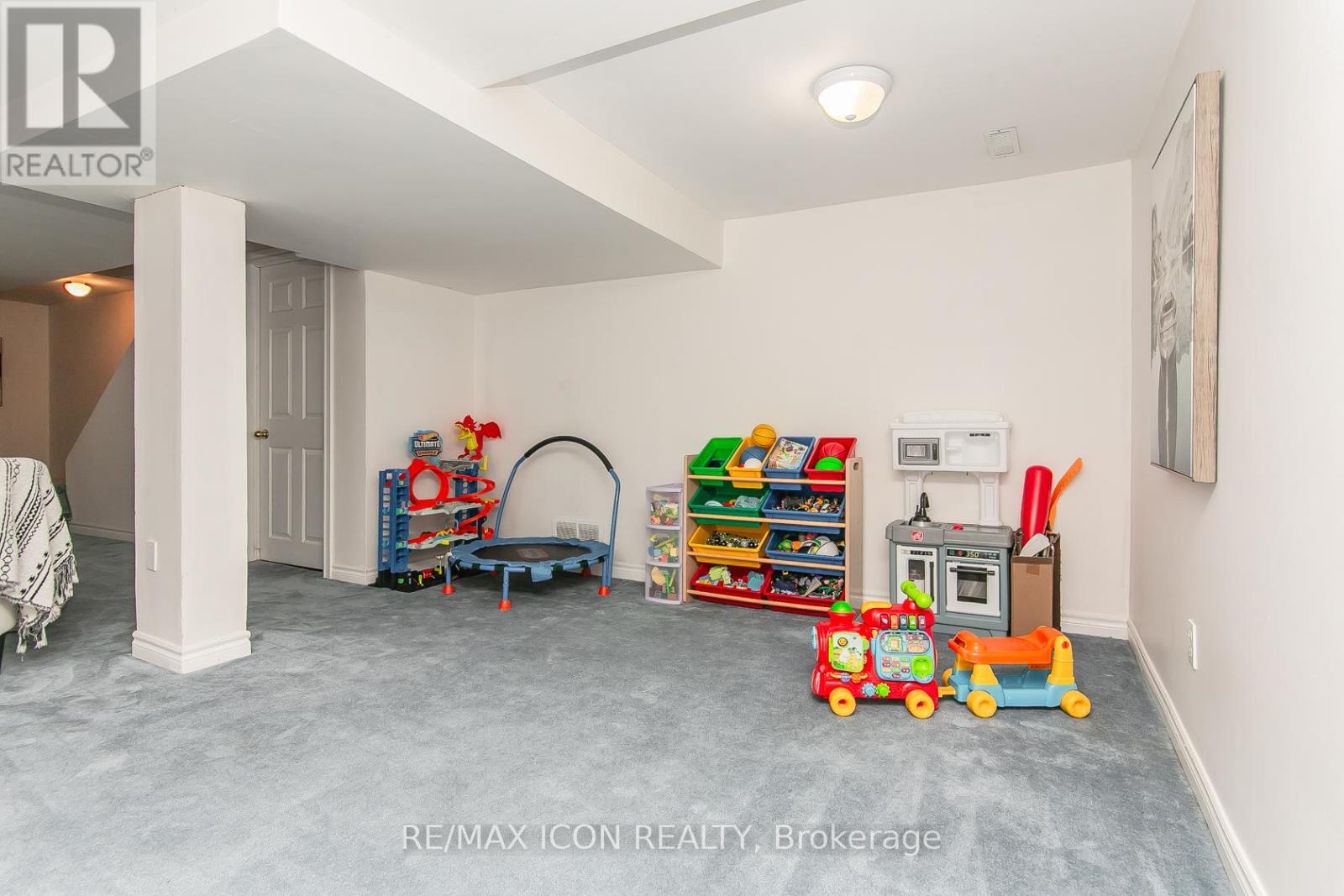 210 Philip Court, Centre Wellington (Fergus), Ontario  N1M 3M9 - Photo 41 - X12444122