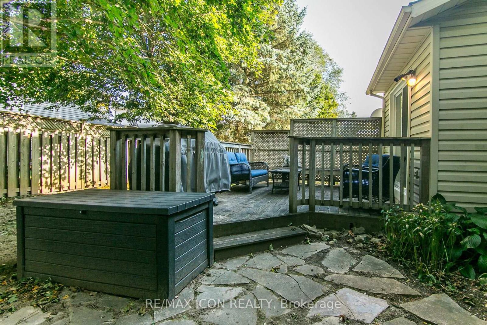 210 Philip Court, Centre Wellington (Fergus), Ontario  N1M 3M9 - Photo 42 - X12444122