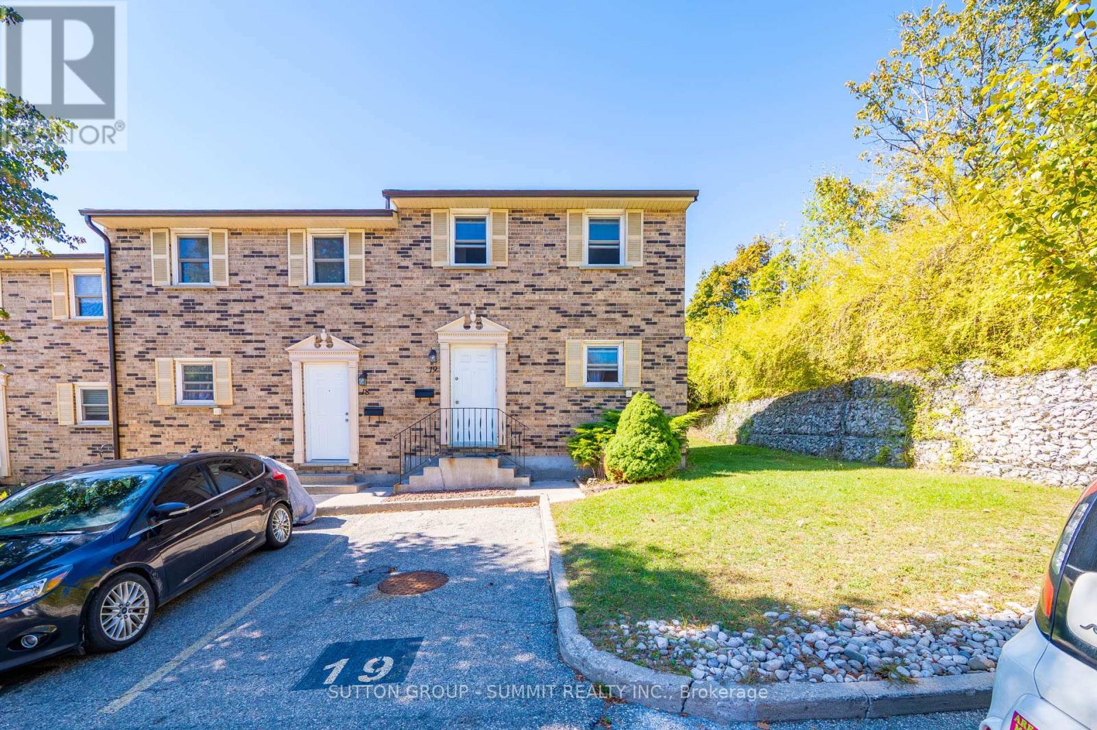 19 - 175 Cedar Street, Cambridge, Ontario  N1S 4X8 - Photo 2 - X12444126