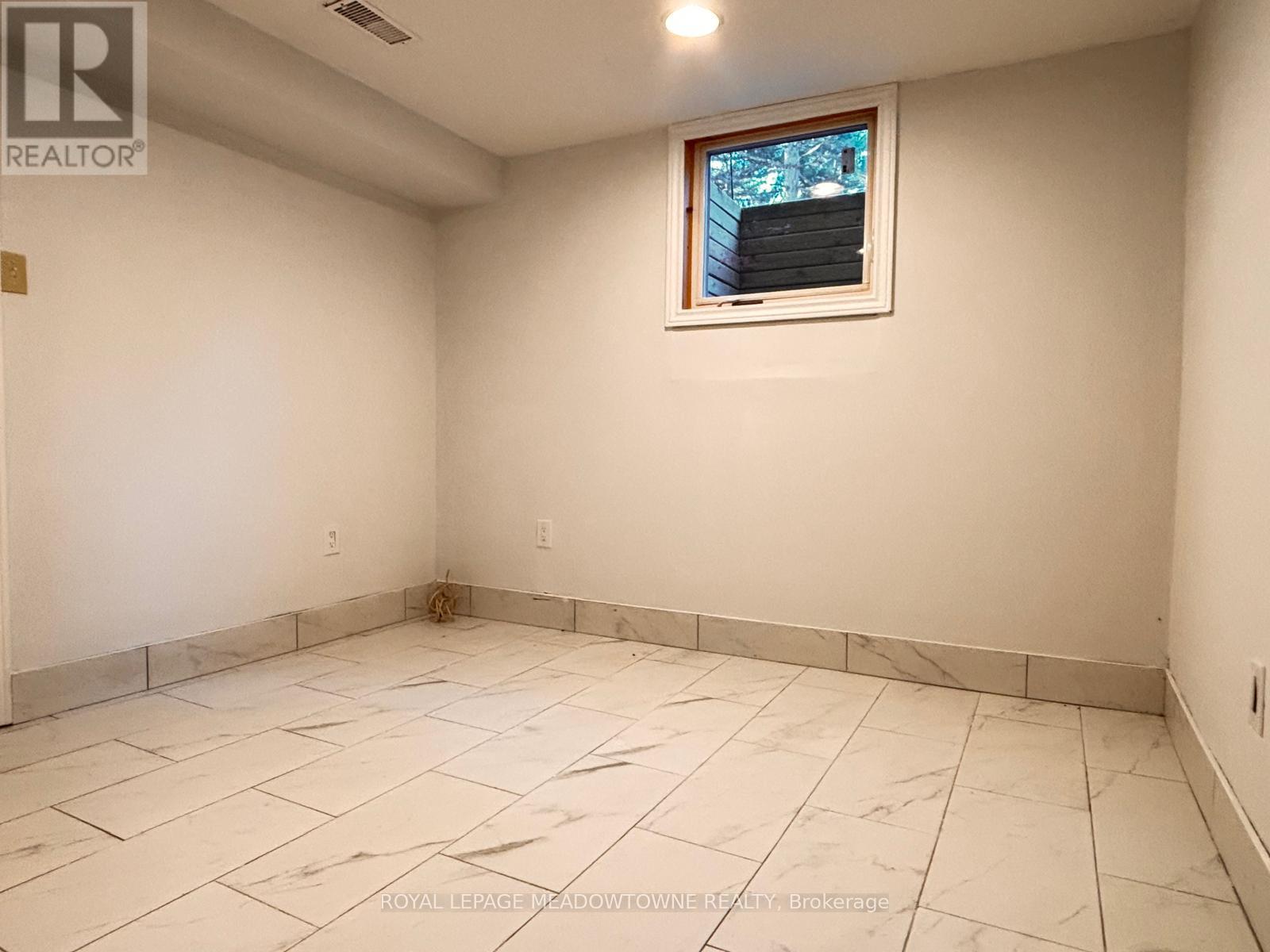 15 Lafayette Drive, St. Catharines, Ontario  L2N 6C1 - Photo 10 - X12444130