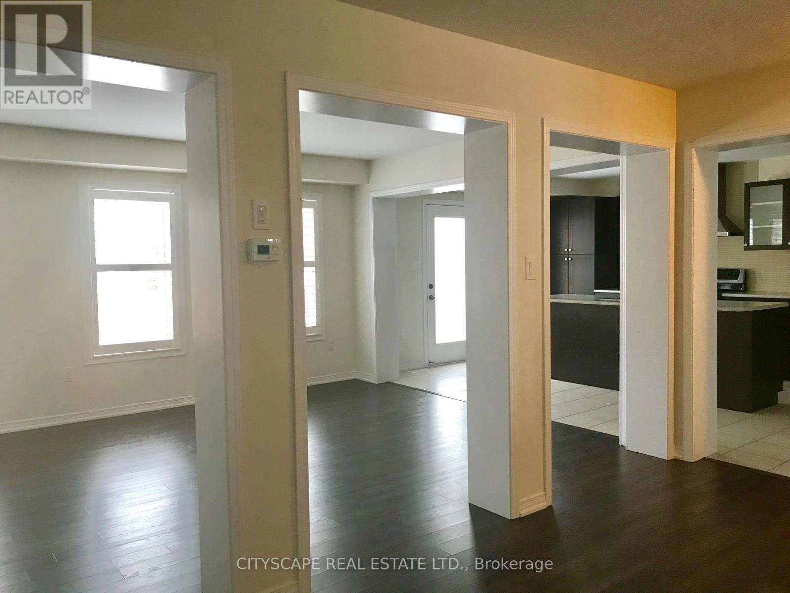 8600 Sweet Chestnut Drive, Niagara Falls, Ontario  L2H 2Y6 - Photo 12 - X12444133